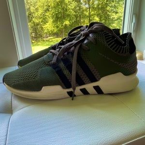 Mens Adidas EQT Tennis shoes